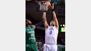 코뼈 골절 하승진 마스크 쓰고 4강 PO 2차전 나서나