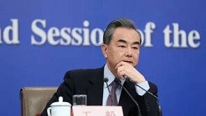 [현장에서/윤완준]한 우물 파는 중국 대사, 1년 만에 바뀌는 한국 대사