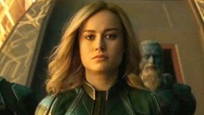 영화 ‘캡틴 마블’ 여성 히어로물 첫 10억달러 클럽