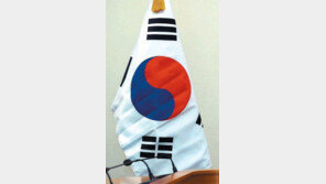 나사풀린 외교부, 끊이지않는 ‘국가 망신’… 거세진 강경화 책임론