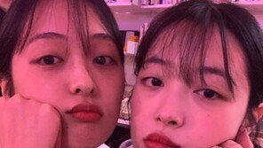 설리·김보라, 똑 닮은 외모 투샷 “15년 만에 만난 아역 친구”