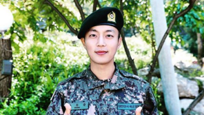 윤두준, 상병 3개월 조기 진급…“타 군인에 모범”