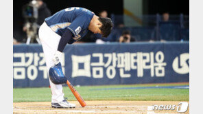 2루타+무실점 리드…양의지, 강렬했던 친정팀과 첫 만남