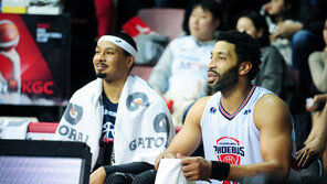 44세 최고령 챔피언 등극을 꿈꾸는 클라크와 문태종