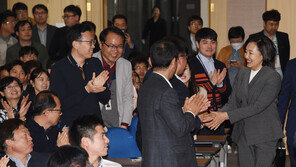 박영선 중기부 장관 첫 행보는 산불 피해 고성·속초 보듬기