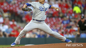 1년 전엔 3개월…‘부상 재발’ 류현진, 언제 복귀하나