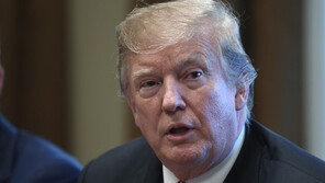 트럼프, 닐슨 장관 면전서 고성…美언론 “인정사정없는 최후 맞아”