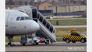 광주공항서 아시아나 여객기 바퀴 파손, 29편 결항…인명피해 없어