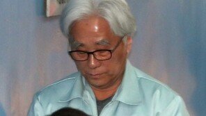 ‘상습 성추행’ 이윤택, 1심 징역 6년→2심 징역 7년