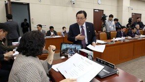 한국당, 文대통령 KBS 질타에 “간만에 정확한 지적”