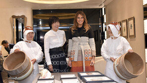 [단독]멜라니아 생일파티 준비하는 日…아베의 ‘친미 외교’ 갈수록 세져