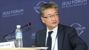 조셉 윤 “美, 일방적 대북제재 완화는 ‘이르다’ 판단”