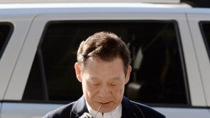 앞길 망친 장본인이지만…‘권양숙 사칭 사기범’ 안아준 윤장현