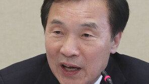 휴가 취소한 손학규 “분파 작용 아무 도움 안 돼…혁신해야”