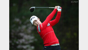 조정민, 돌고 돌아 맞이한 셀트리온 퀸즈 마스터즈 초대 우승컵