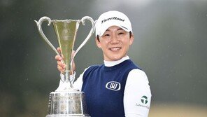 신지애, JLPGA 시즌 6번째 대회에서 올 첫 우승 감격