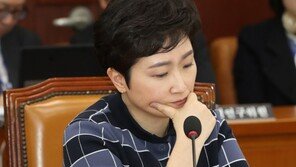 이언주 “文대통령, 임기 중 탄핵 대비해 이미선 임명 강행”