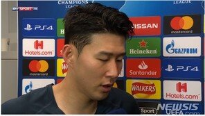 손흥민 경고누적, 4강 1차전 못 뛴다…“몰랐어요”