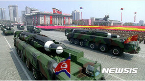 김정은이 지도한 신형 전술유도무기는 스파이크급?…軍 “분석 중”