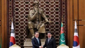 투르크멘 대통령 “두번째 공장도 지어달라”…文대통령 “약속하셨다”