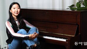 싱어송라이터 우효 “어지러운 세상과 슬퍼지는 나를 담았어요”