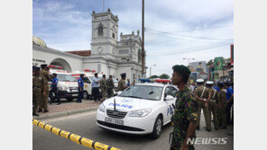 스리랑카 교회·호텔 6곳서 폭발…최소 50명 사망-200명 부상