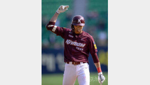 “이제부터가 진짜죠” 더 위를 보는 3년 차 이정후