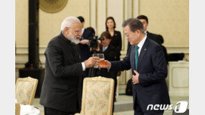 이재용 삼성전자 부회장, 모디 총리 靑 국빈오찬 참석