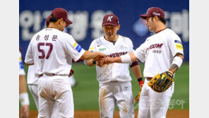 ‘완전체 영웅군단’ 안방에서 두산과 빅뱅