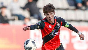 36세에도 펄펄 ‘최신 기종’… 막판 극장골 단골 ‘배 작가’