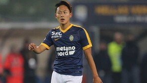 이승우, 선발 70분 활약…팀은 완패