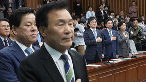 바른미래 의총, 시작부터 파열음…“원내대표 어느 당이냐?”