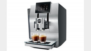 [리뷰] 우리집에 바리스타를 고용하다 - 유라 프리미엄 전자동 커피머신 'Z8'