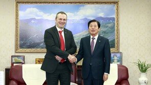 시뇨라 르노삼성 사장, ‘신뢰 회복·공장 정상화’ 투 트랙 경영 추진