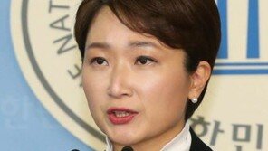 이언주 “오늘부로 바른미래 탈당…패스트트랙 가결, 정치적 죄악”