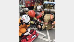 부천시 도당동 다가구주택서 화재…1명 연기 흡입