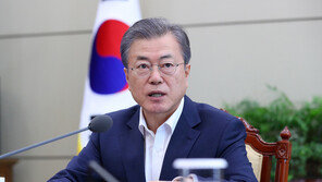 귀국한 文대통령, 공식 일정 없이 북러 정상회담 상황 등 주시