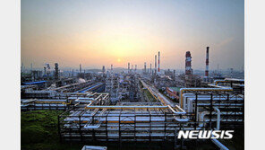 美, 이란 제재 재개에 정유株 날아오를까?