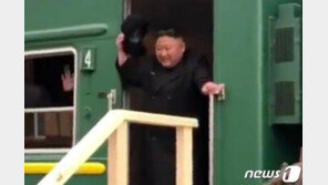중절모 쓴 김정은 “러시아 땅 밟아 기쁘다”…현송월 동행