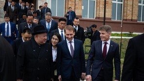 러시아 찾은 김정은 “이번 방러, 첫 단계일 뿐”