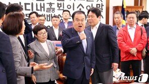 2차 고비 맞은 패스트트랙 열차…사보임 논란에 난장판 국회