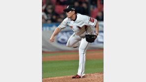 2연속 블론S에도…이강철 감독, “우리 팀 마무리는 김재윤”