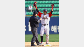 24일 프로야구 빅마우스, ‘3초 안에 손 안 흔들면 벌금이에요’