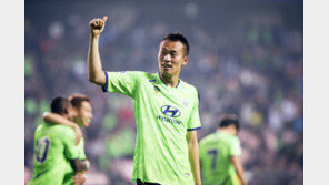 ‘우라와 제압’ 전북, 전방 압박+볼 가로채기가 엮은 승리