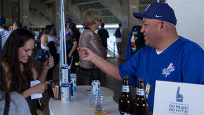 [Food&Dining]하이트진로, 메이저리그 개막 맞춰 ‘LA다저스 스페셜캔’ 선보여