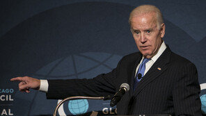 美대선 가상 맞대결시 바이든 42%-트럼프 34%