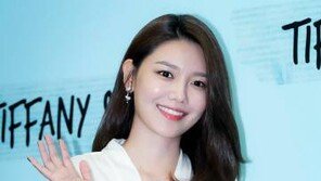 수영 법적대응 예고…“악플러, 母 사업계정까지 찾아가 비방”