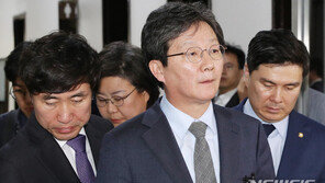 바른미래, ‘사개특위 사보임안’ 팩스 제출…오신환 “불법적 절차” 반발