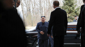 ‘지각 악명’ 푸틴, 북러 정상회담 30분 지각…김정은은 더 늦어