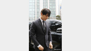경찰, ‘집단 성폭행 의혹’ 가수 최종훈 출국금지